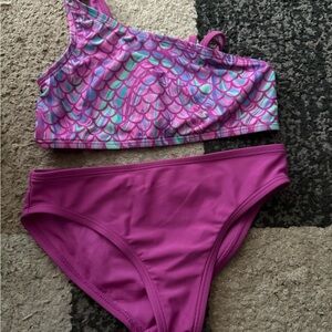 Mermaid print bathing suit size 7/8 C1